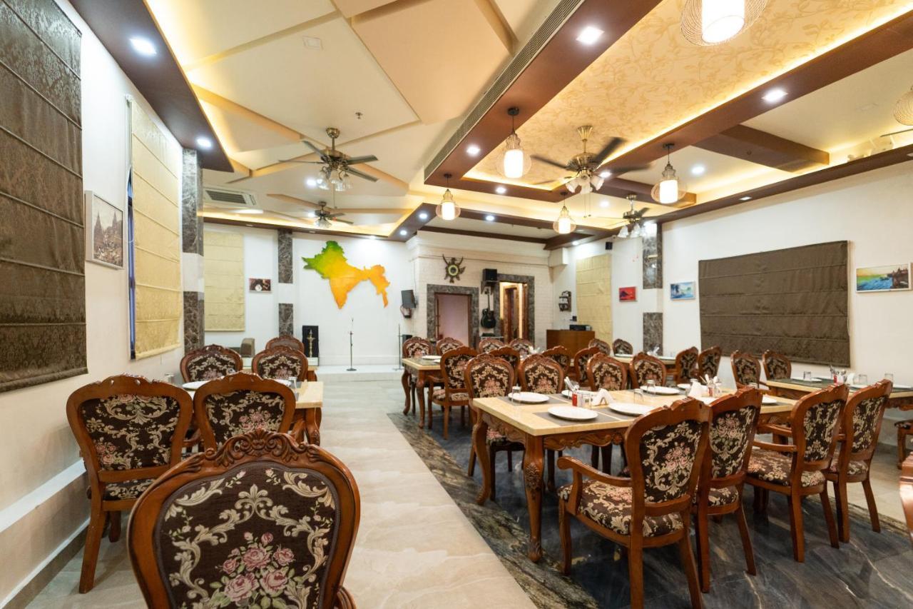 Shree Ganesha Palace Near Kashi Vishwanath Temple Varanasi Luaran gambar